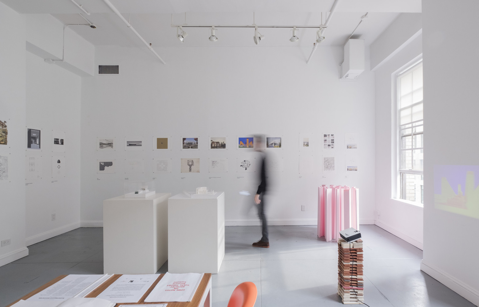 “重构主义建筑”展探索了遗失的建筑艺术语言