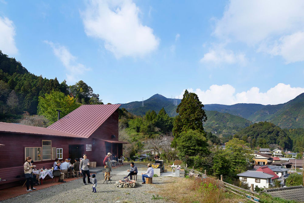 hiroshi-nakamura-NAP-architects-kamikatz-public-house-micro-brewery-japan-designboom-10 (1).jpg