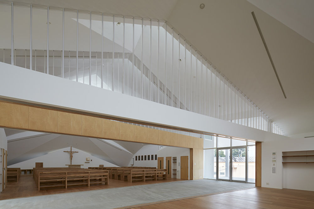 alphaville-catholic-church-suzuka-japan-designboom-09.jpg